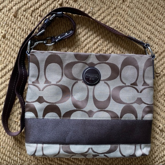 Coach Handbags - Women’s Coach Shoulder Bag Authentic
